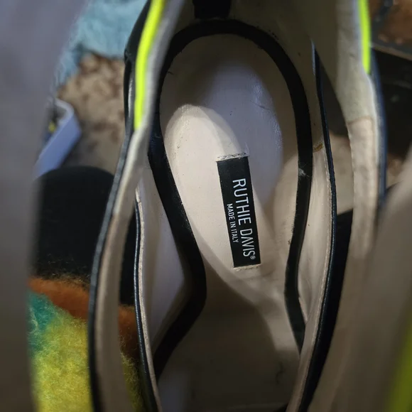 Ruthie Davis Black Leather Heels - Picture 4 of 4